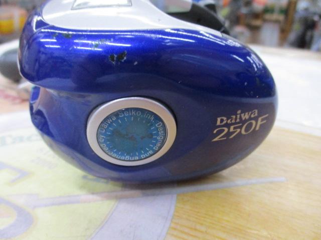 DAIWA - 【中古】 ダイワ ハイパータナセンサー 300F   /SR066M Yahoo!オークション -「ハイパータナセンサー 300f」の落札相場