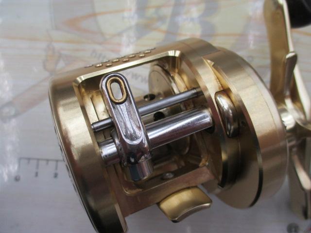 00カルカッタコンクエスト201 SHIMANO シマノ 00 カルカッタコンクエスト 201 箱付き ベイト