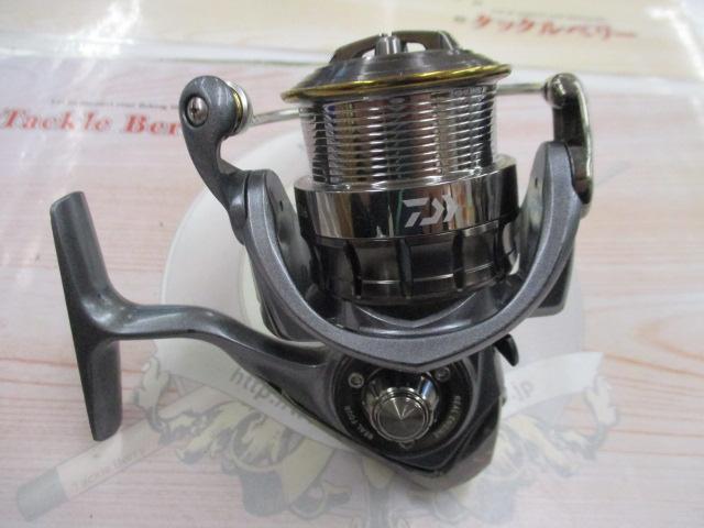 ダイワ　15ルビアス2506 【送料込】 Amazon | ダイワ(Daiwa) スピニングリール 15 ルビアス 2506