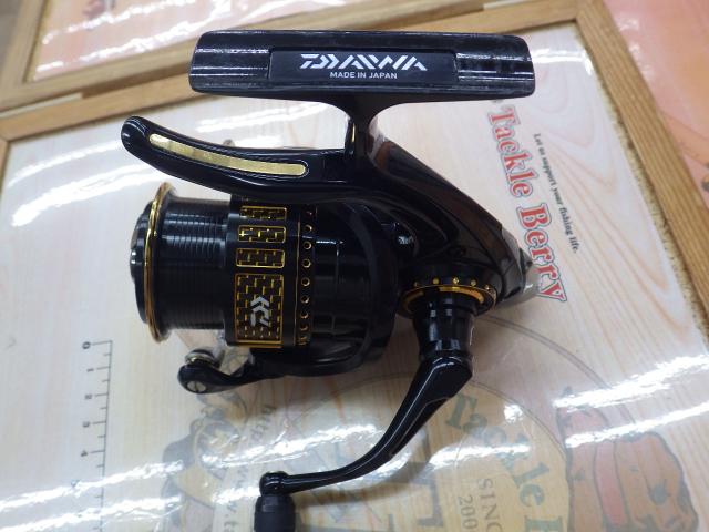 未使用に近い！　ダイワ　モアザン　2510PE-SH- LBD ダイワ(Daiwa) 17モアザン LBD 2510PE-SH 00055557｜アウトドア