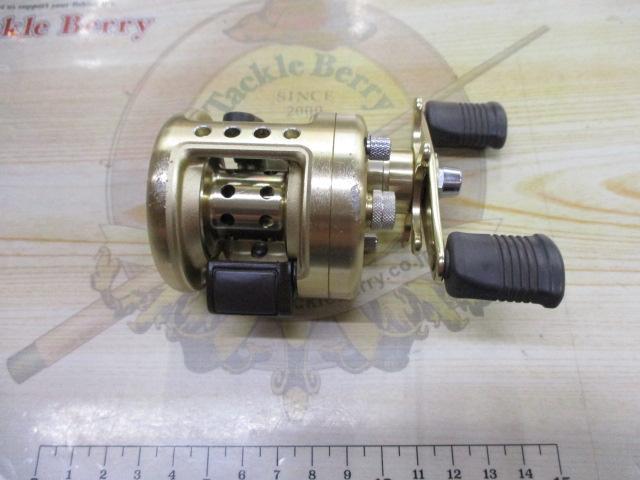Shimano CALCUTTA 　50xt Shimano CALCUTTA 50XT Right Handle Made In Japan Very Good