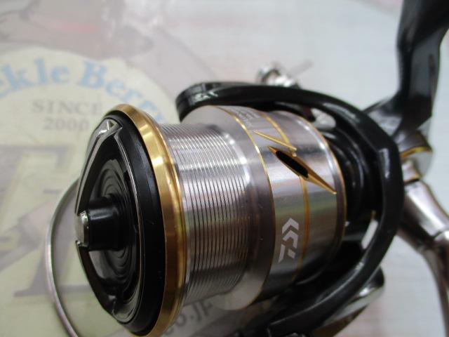ダイワ ルビアス FC LT2500S (リール) 価格比較 - 価格.com