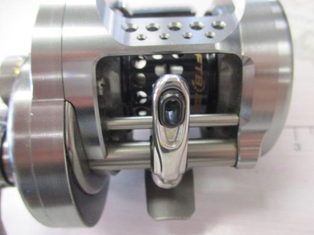 17カルカッタコンクエストBFS HG-R ベイトリール シマノ SHIMANO