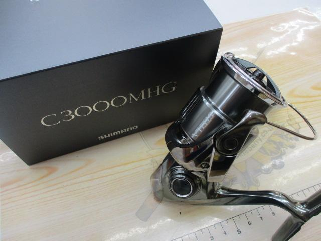 ２２シマノステラＣ３０００MHG美品 シマノ】 22ステラ C3000MHG 夢屋EVAラウンド型ハンドルノブ装着