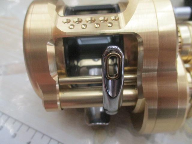 【極美品】22オシアコンクエスト301XG シマノ(SHIMANO) 22オシアコンクエスト 301XG(左) オシア コン
