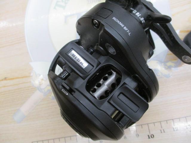 このロキサーニBC BF7…何か変… ベアリングのカバーねぇぞ