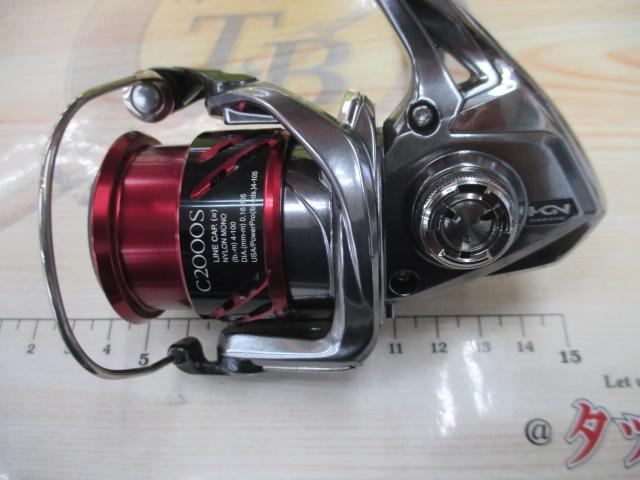 SHIMANO - 18日限定　新品未使用　シマノ　ストラディックci4+ C2000HGS 送料込 70726f647563742f32303136303632
