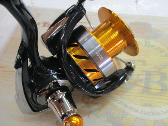 美品　ダイワ(DAIWA) スピニングリール 15レブロス4000 15 レブロス 4000のスペック | 釣りクラウド