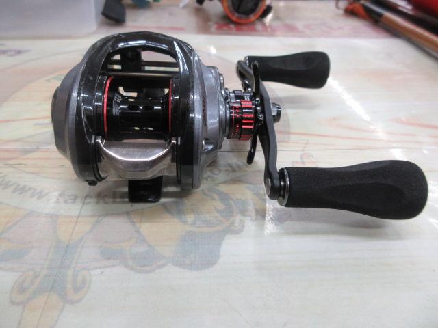 美品 REVO LV7-L レボ LV7 おまけ付き Amazon | アブガルシア(Abu Garcia) ベイトリール REVO LV7 右