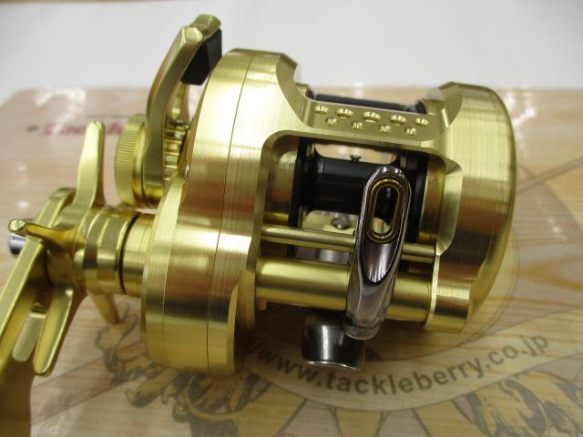 け*い様 22 コンクエスト300HG 美品 シマノ 22 オシアコンクエスト 300HG (右ハンドル) OCEA