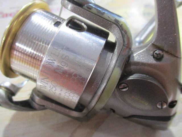 シマノ 00ツインパワー 2500Mgs シマノ ツインパワー 2500SHG (リール) 価格比較 - 価格.com