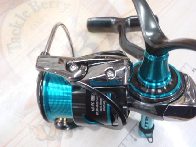 【新品・未使用】エメラルダス AIR FC LT 2500S-DH グローブライド ダイワ エメラルダス エア FC LT2500S-DHを