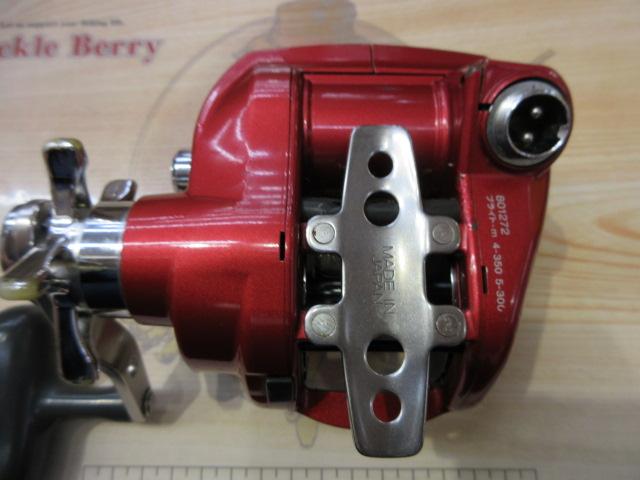 タカさん専用　SEABORG 400FBe 電動リール 赤/シルバー DAIWA (ダイワ) 電動リール SEABORG 400FBe｜トレファクONLINE