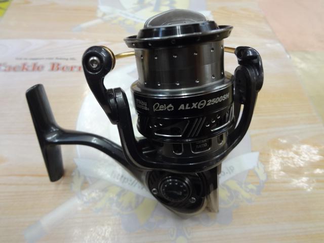 【中古品】 アブガルシア レボ ALX シータ 2500SH d9040682cf97b52e279212253ce2fb