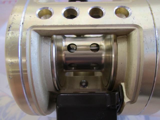 SHIMANO - SHIMANO カルカッタ 200XT 2台セット Yahoo!オークション -「シマノカルカッタ200xt」の落札相場