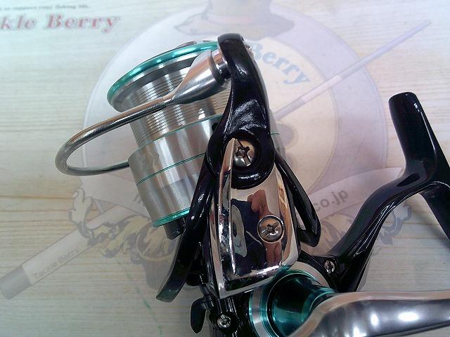 Amazon.com : Daiwa LT3000S-CH-DH 19 Emeraldas Spinning Reel