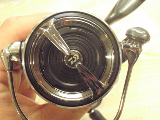コーティング済み！未使用 DAIWA ルビアス ST LT2500S-XH ダイワ スピニングリール 24ルビアス ST LT2500S-XH(ST LT2500S