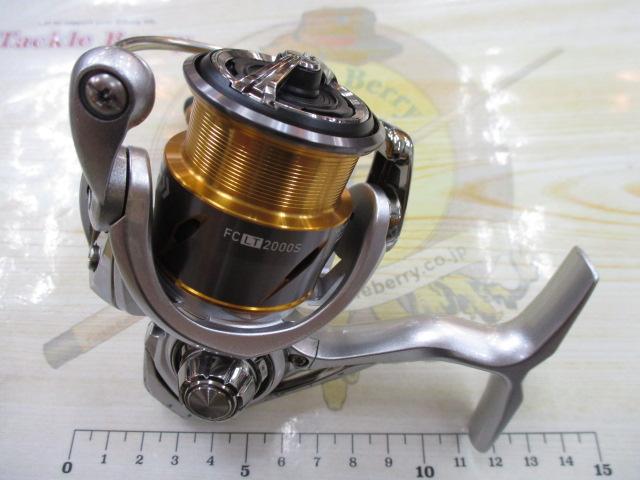 ダイワ 21 フリームス FC LT2000S 未使用　スピニングリール DAIWA (ダイワ) リール LT2000S-XH スピニングリール トラウト