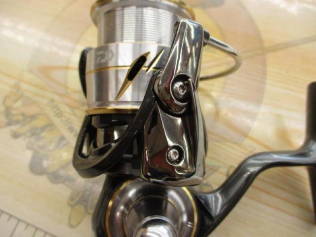 最終値下　20ルビアス FCLT2000S Amazon | ダイワ(DAIWA) 一般 スピニングリール 20 ルビアス FC