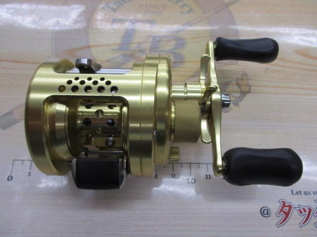 中古品】 シマノ 01カルカッタコンクエスト100 右巻き RC-601