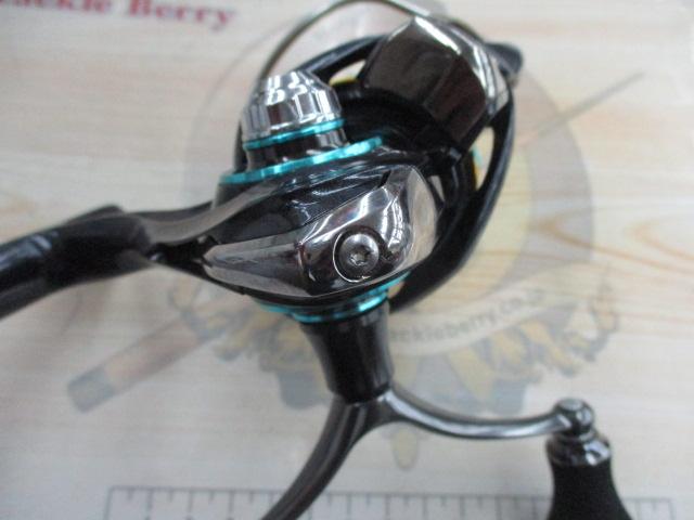 17エメラルダスMX 2508PE-DH Amazon | ダイワ(DAIWA) スピニングリール 17 エメラルダスMX