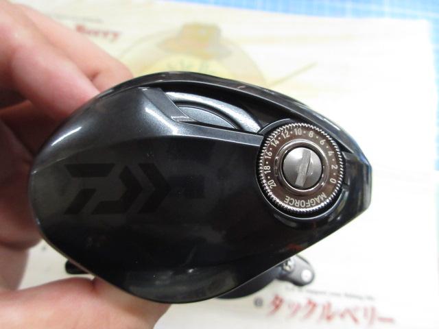 ダイワ　タトゥーラ400XHL ダイワ タトゥーラ TW 400XHL (リール) 価格比較 - 価格.com