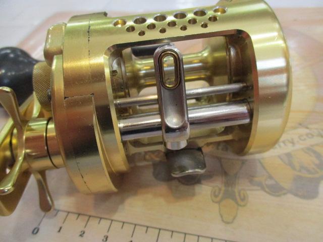 【中古】シマノ CALCUTTA CONQUEST 1000F カルカッタ シマノ(SHIMANO) カルカッタCONQUEST(コンクエスト) 1000F