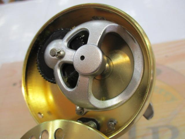 カルカッタコンクエスト　1000F シマノ シマノ(SHIMANO) カルカッタCONQUEST(コンクエスト) 1000F
