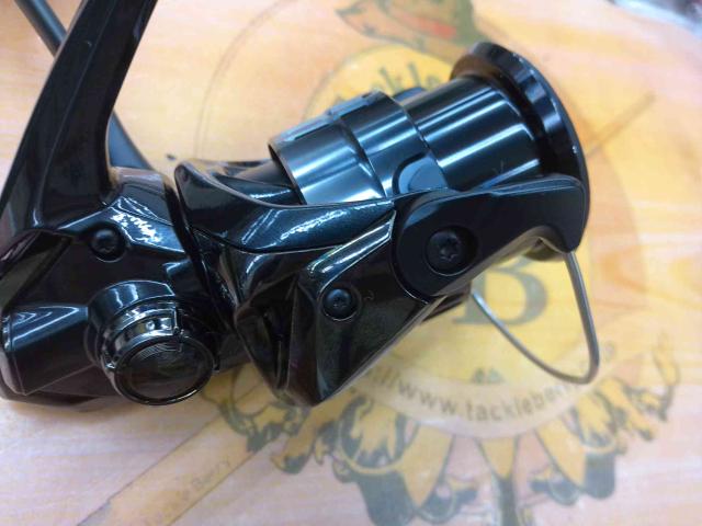 シマノ 24エクスセンスBB C3000MHG 美品 シマノ 24 エクスセンス BB C3000MHG WEB限定特価