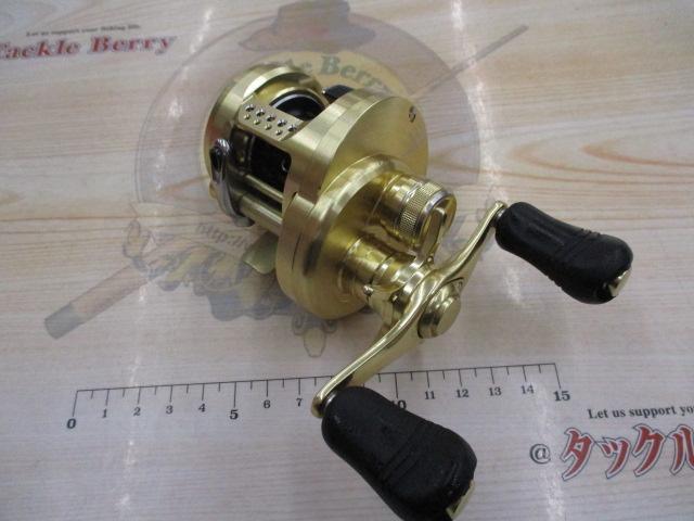 中古品】シマノ 14 カルカッタコンクエスト 101 SHIMANO