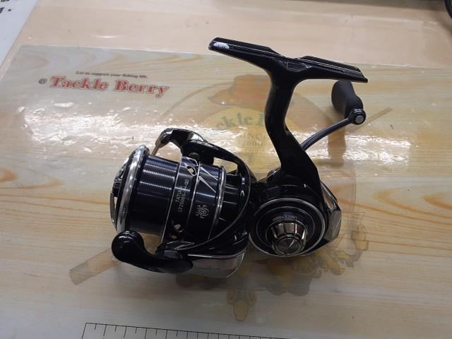 Amazon.com : Daiwa FCLT2500SSHQD Spinning Reel 23 Tattoo