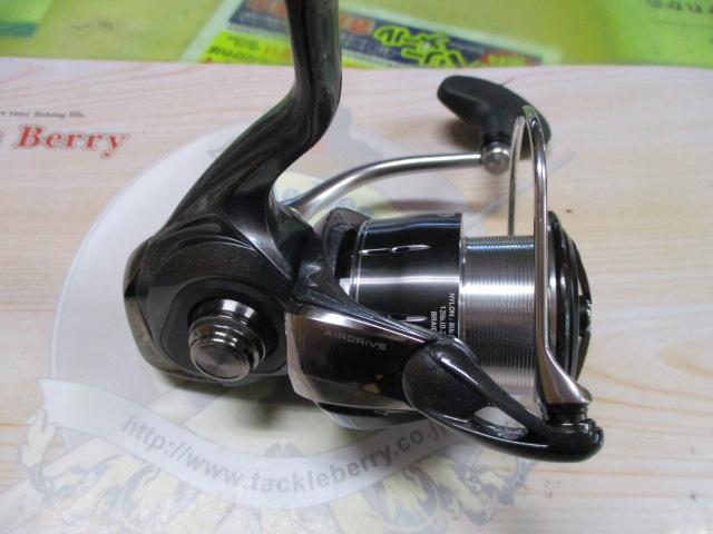 美品】 ダイワ 24 ルビアス PC LT 3000-XH /Q194M