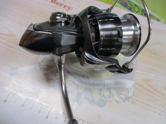 美品】 ダイワ 24 ルビアス PC LT 3000-XH /Q194M