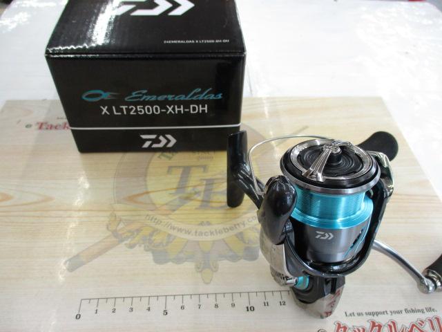 Amazon | ダイワ(DAIWA) エギング専用リール 24エメラルダス X