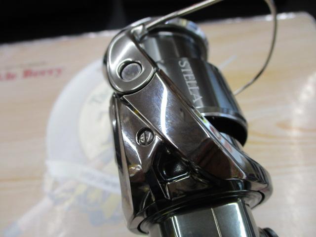 未使用 22STELLA 4000MHG シマノ 22 ステラ 4000MHG (2022年モデル) スピニングリール /(5