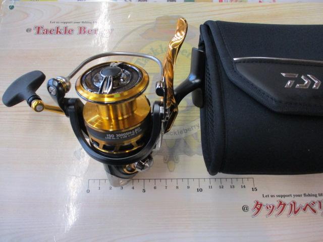 18トーナメントISO 3000SH-LBD 未使用品 グレ フカセ釣り 磯釣り
