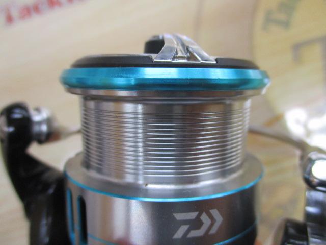 Amazon.co.jp: DAIWA 23 Emerald RX FC LT2500S-H-DH Eging Reel