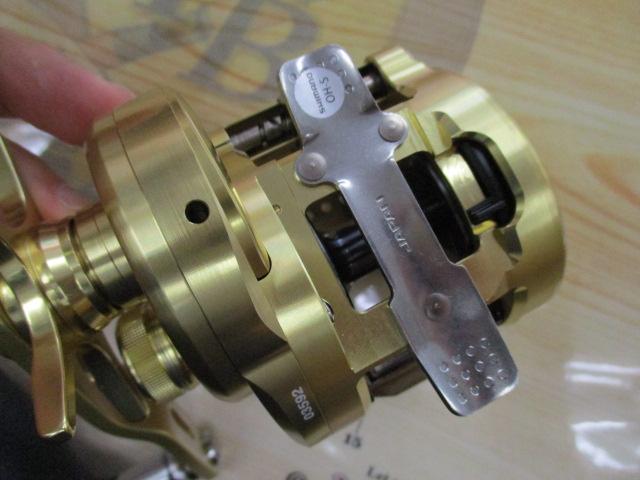 シマノ 16オシアコンクエスト300pg Amazon | シマノ(SHIMANO) ベイトリール 両軸 16 オシア コン