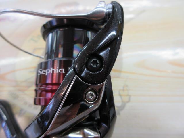 SHIMANO - SHIMANO シマノ リール 22セフィアBB C3000S 045553 レッド系 釣り具【中古】12501K123 シマノ セフィア BB C3000SDH 22年モデル エギングリール - 釣具