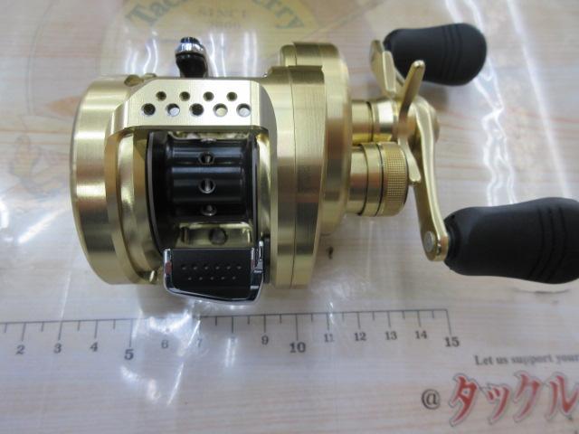 15カルカッタコンクエスト200HG シマノ 15カルカッタコンクエスト 200HG RIGHT