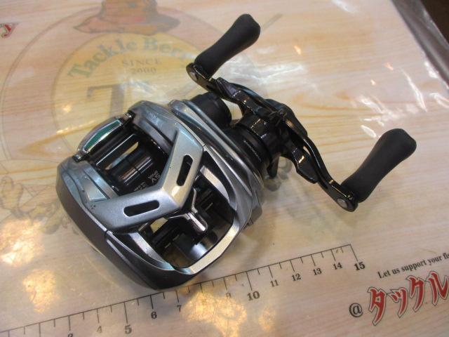 超美品 ダイワ 21 アルファスSVTW 800HL 左