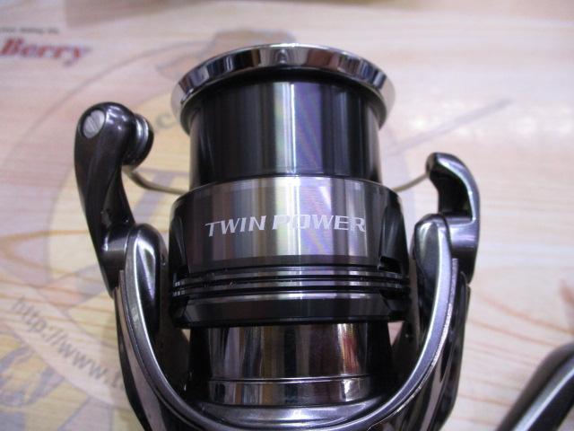 24ツインパワー 2500SHG – 中古釣具の買取・販売 イエロー