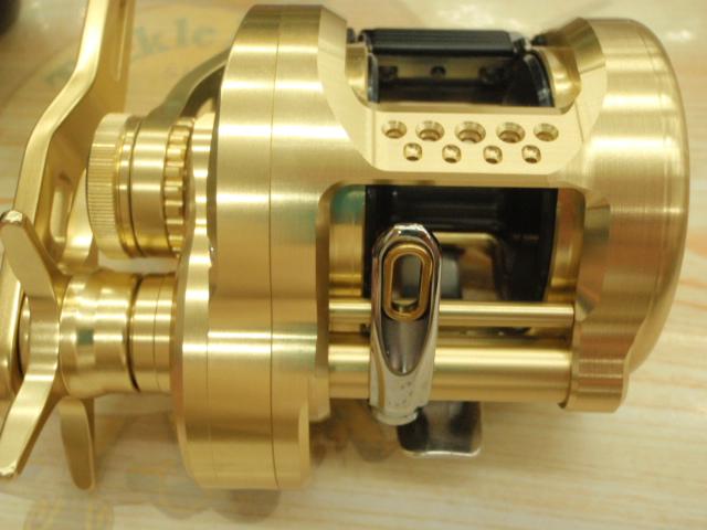 美品】 シマノ 22 オシアコンクエスト 300HG /SR018M