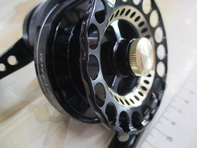 黒鯛工房 リミテッドV 大チヌ 65-B 右専用 黒鯛工房 カセ筏師 THEチヌリミテッドV 大チヌ 65-B 右 ブラック