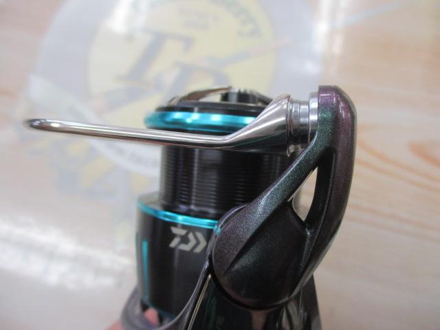 DAIWA - 【中古/美品】 ダイワ 23 エメラルダスRX LT 2500   /SQ027M f-marunishi3_4550133336515