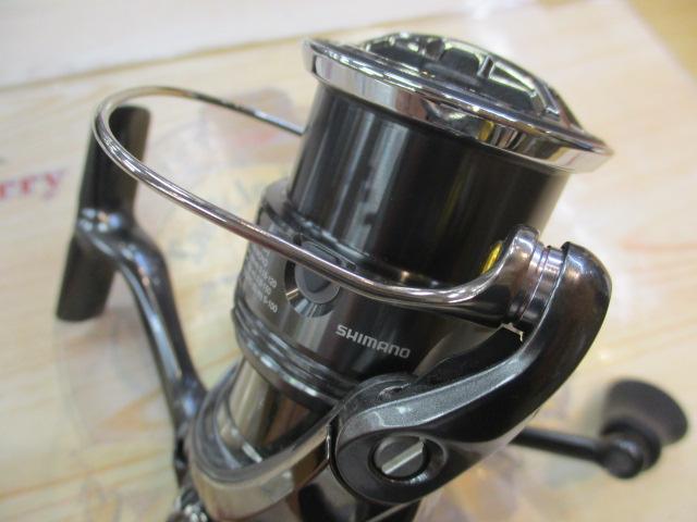 美品 シマノ 24ツインパワー2500SHG シマノ 24 ツインパワー 2500SHG (2024年モデル) スピニング