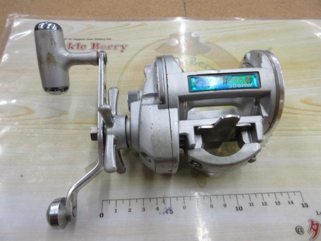 リール GRANDWAVE-Z 30SHW DAIWA GRANDWAVE Z 30SHW Saltwater Fishing Reel $129.14