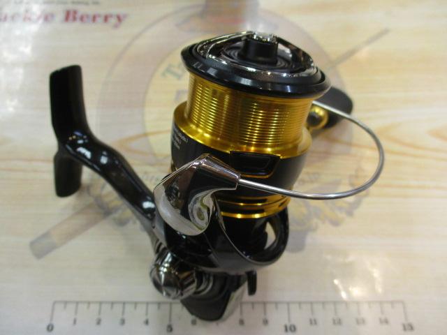 23 レガリス　LT2000S-XH 新品未使用 DAIWA（釣り） ダイワ 23レガリス LT2000S-XH ライトゲーム