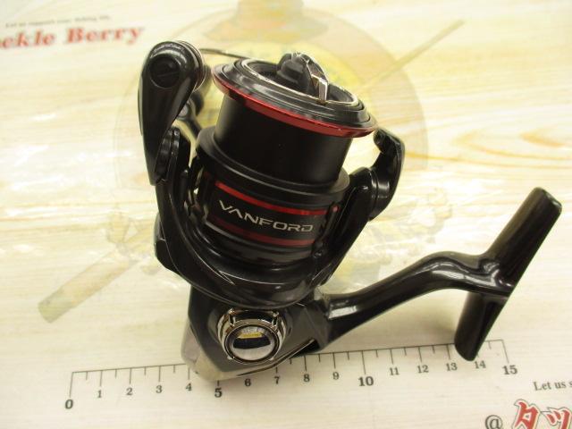 SHIMANO - 極美品　ほぼ新品未使用　シマノ　20 ヴァンフォード　C2500SHG シマノ(SHIMANO) 20 ヴァンフォード C2500SHG 042033