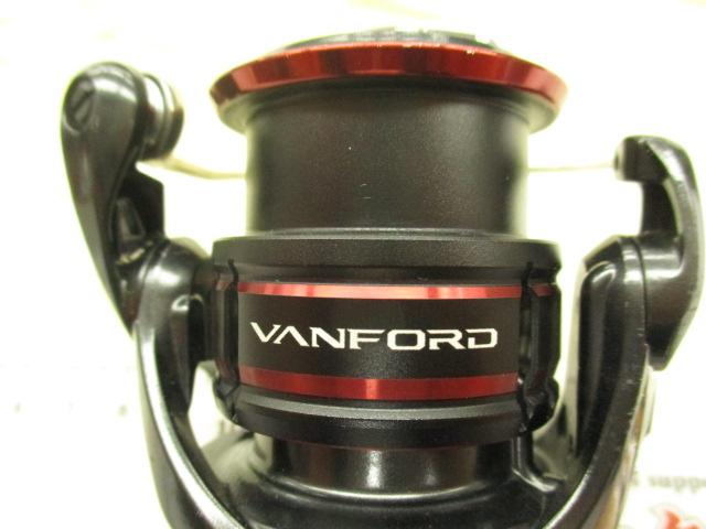 SHIMANO - 極美品　ほぼ新品未使用　シマノ　20 ヴァンフォード　C2500SHG シマノ(SHIMANO) 20 ヴァンフォード C2500SHG 042033